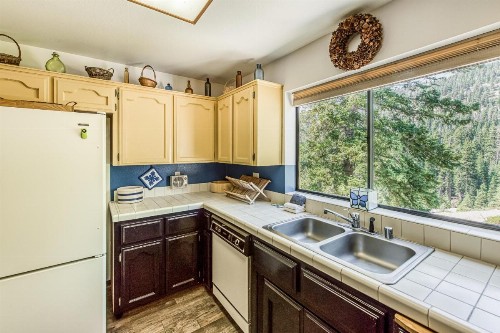 Eagle's Nest Condo #84 - image 8