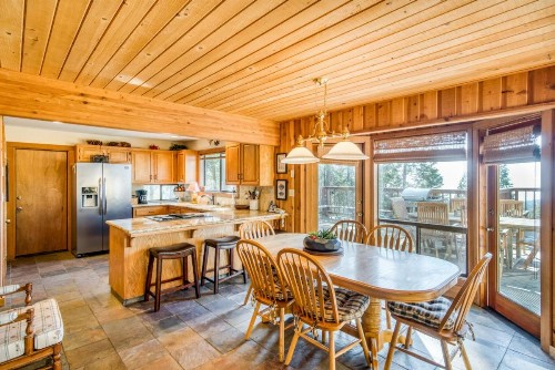 Holloway Chalet - image 11