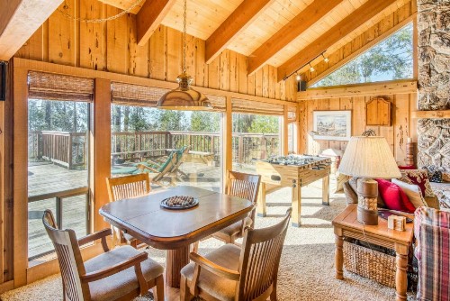 Holloway Chalet - image 9