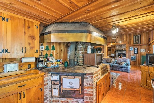 Cozy Choice Wood Cabin- 5 Minutes from Shaver Lake - image 11