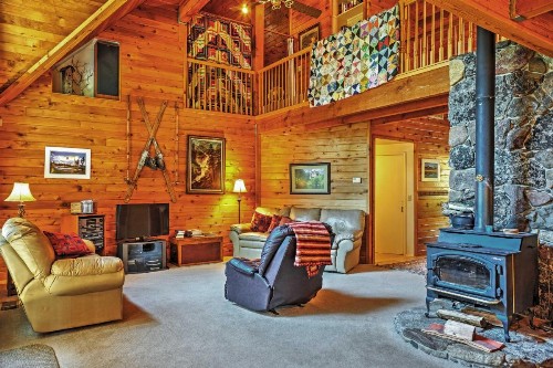 Shaver Lake Cabin with Hot Tub Deck and Trail Access! - image 10
