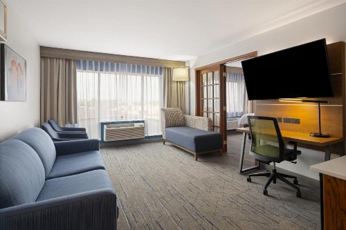 Holiday Inn Express Sheboygan-Kohler / I-43 an IHG Hotel - image 25