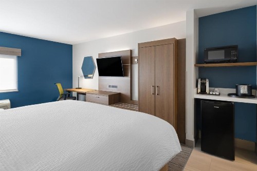 Holiday Inn Express Sheboygan-Kohler / I-43 an IHG Hotel - image 26