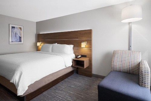 Holiday Inn Express Sheboygan-Kohler / I-43 an IHG Hotel - image 38