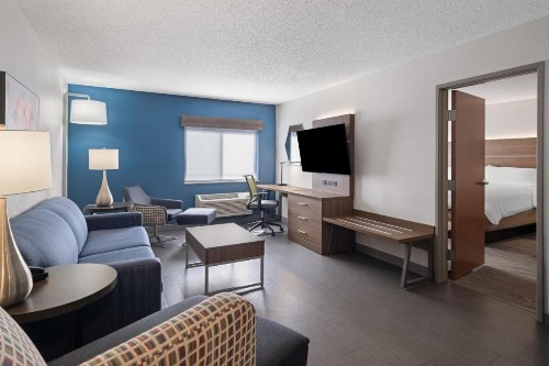 Holiday Inn Express Sheboygan-Kohler / I-43 an IHG Hotel - image 50
