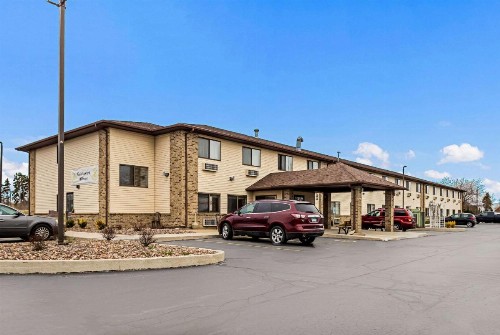 Quality Inn Sheboygan - image 10