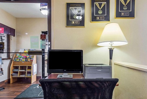 Quality Inn Sheboygan - image 12