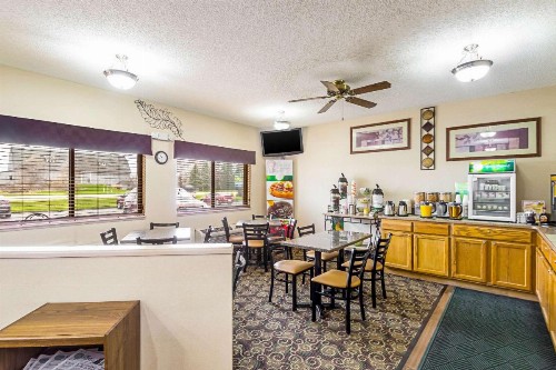 Quality Inn Sheboygan - image 17