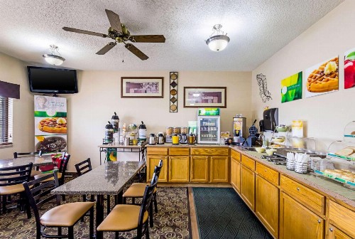 Quality Inn Sheboygan - image 19