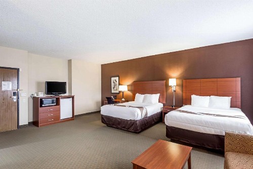 Quality Inn Sheboygan - image 29