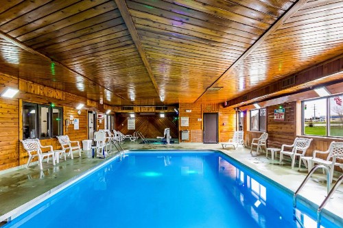 Quality Inn Sheboygan - image 33