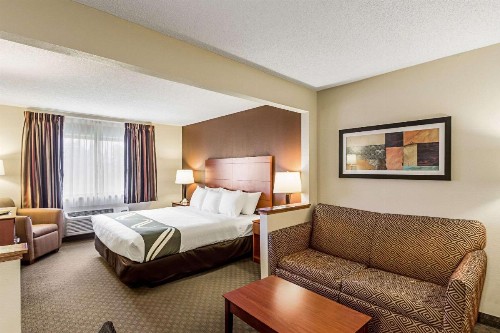 Quality Inn Sheboygan - image 9