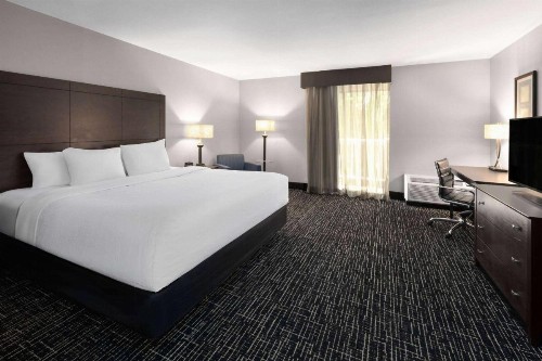 La Quinta Inn by Wyndham Sheboygan - image 41