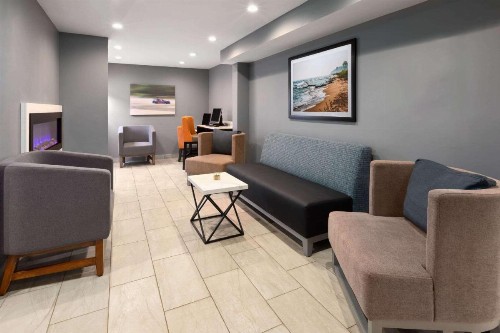 La Quinta Inn by Wyndham Sheboygan - image 44