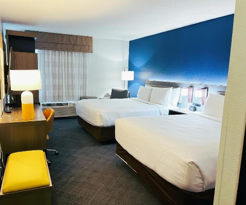 Sleep Inn & Suites Sheboygan I-43 - image 6