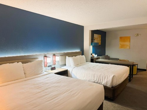 Sleep Inn & Suites Sheboygan I-43 - image 14