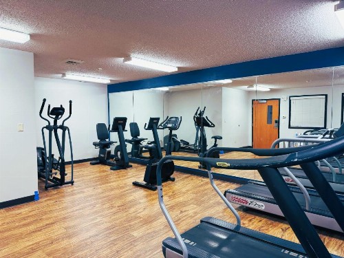 Sleep Inn & Suites Sheboygan I-43 - image 35
