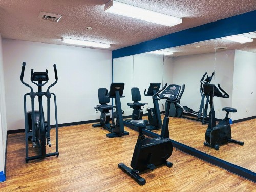 Sleep Inn & Suites Sheboygan I-43 - image 36