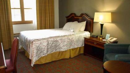Harbor Winds Hotel - image 10