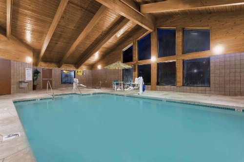 AmericInn by Wyndham Sheboygan - image 3