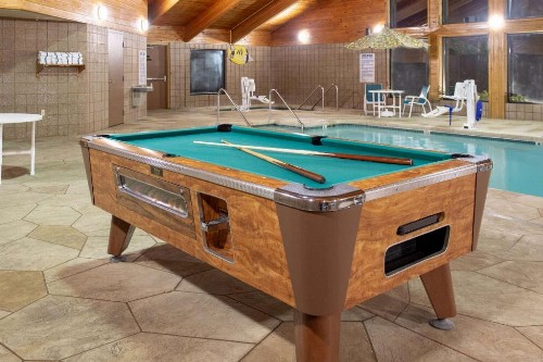 AmericInn by Wyndham Sheboygan - image 7