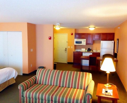 GrandStay Hotel & Suites Downtown Sheboygan - image 11