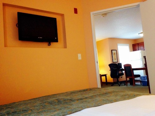 GrandStay Hotel & Suites Downtown Sheboygan - image 19