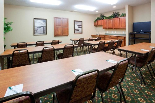 GrandStay Hotel & Suites Downtown Sheboygan - image 9