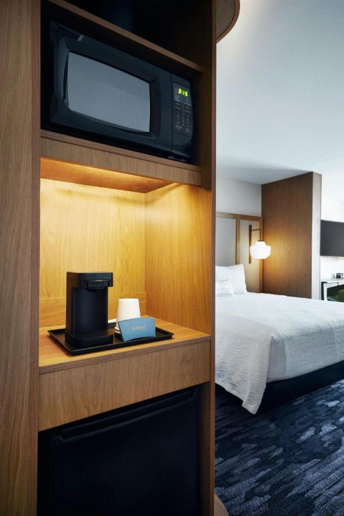 Fairfield Inn & Suites Sheboygan - image 3