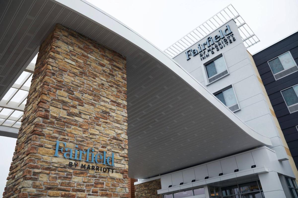 Fairfield Inn & Suites Sheboygan - image 6