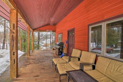 Serene Shelburne Studio Cabin w/Spring-Fed Pool!