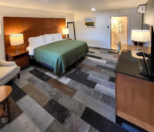 Shelton Inn - image 3