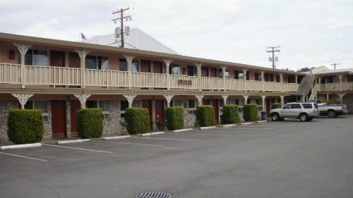 Shelton Inn - image 7