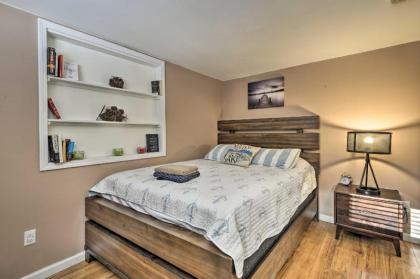 Hidden Lakefront Retreat Fire Pit and Fishing Dock! - image 7