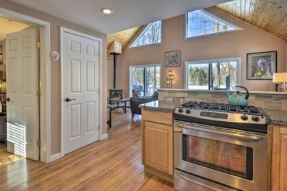 Hidden Lakefront Retreat Fire Pit and Fishing Dock! - image 9