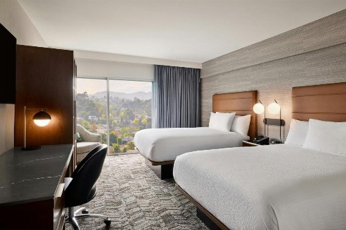 Courtyard Los Angeles Sherman Oaks - image 15