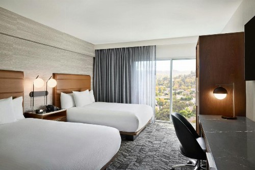 Courtyard Los Angeles Sherman Oaks - image 17