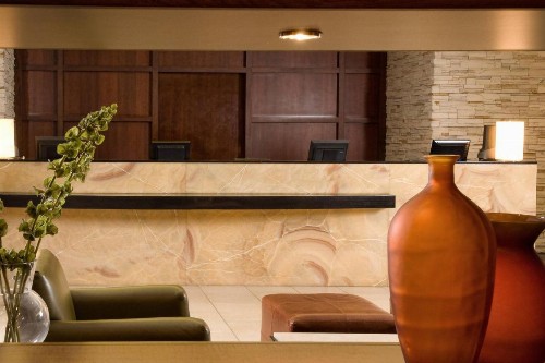 Courtyard Los Angeles Sherman Oaks - image 3