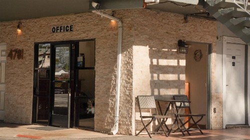 777 Motor Inn - image 11