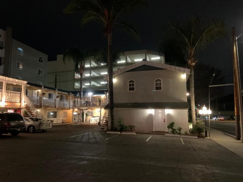 777 Motor Inn - image 2