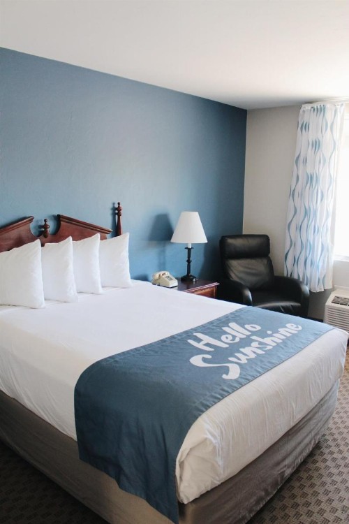 Days Inn by Wyndham Show Low - image 25