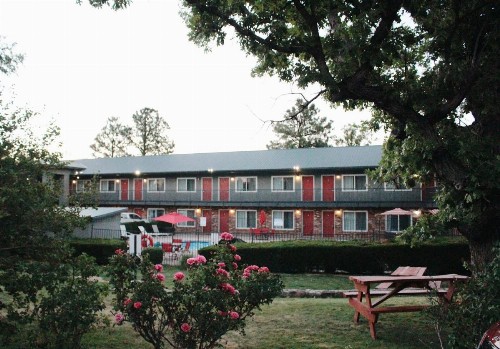 Days Inn by Wyndham Show Low - image 42