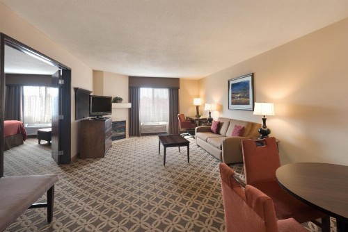 Holiday Inn Express Show Low an IHG Hotel - image 25