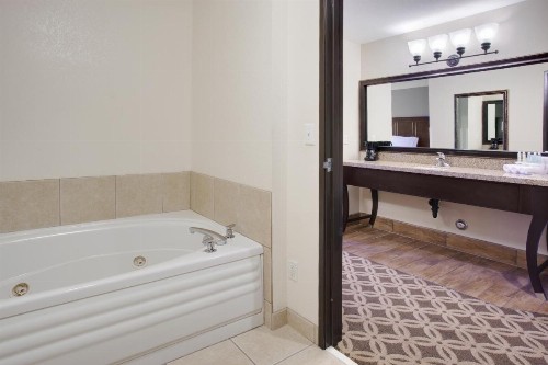 Holiday Inn Express Show Low an IHG Hotel - image 39