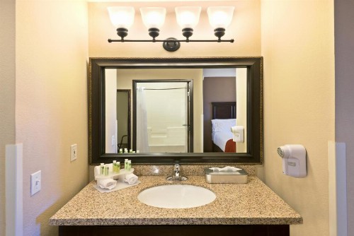 Holiday Inn Express Show Low an IHG Hotel - image 6