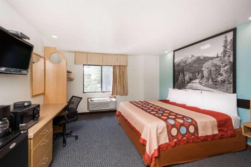 Super 8 by Wyndham Show Low - image 11