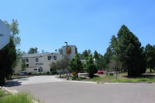 Super 8 by Wyndham Show Low - image 14