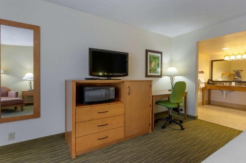 Best Western Paint Pony Lodge - image 14