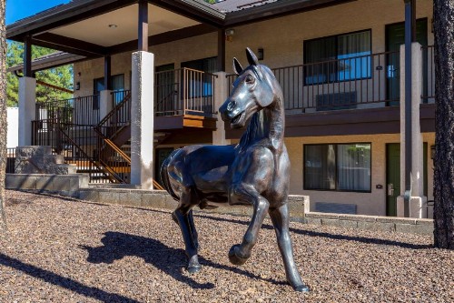 Best Western Paint Pony Lodge - image 2