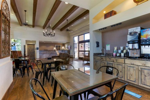 Best Western Paint Pony Lodge - image 20